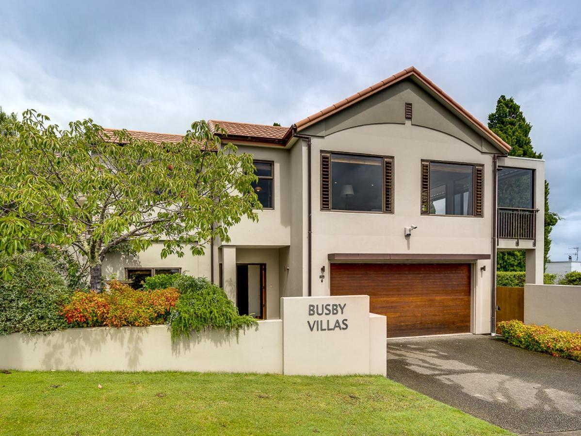 Busby Hill Villa - Havelock North Holiday Home Buitenkant foto