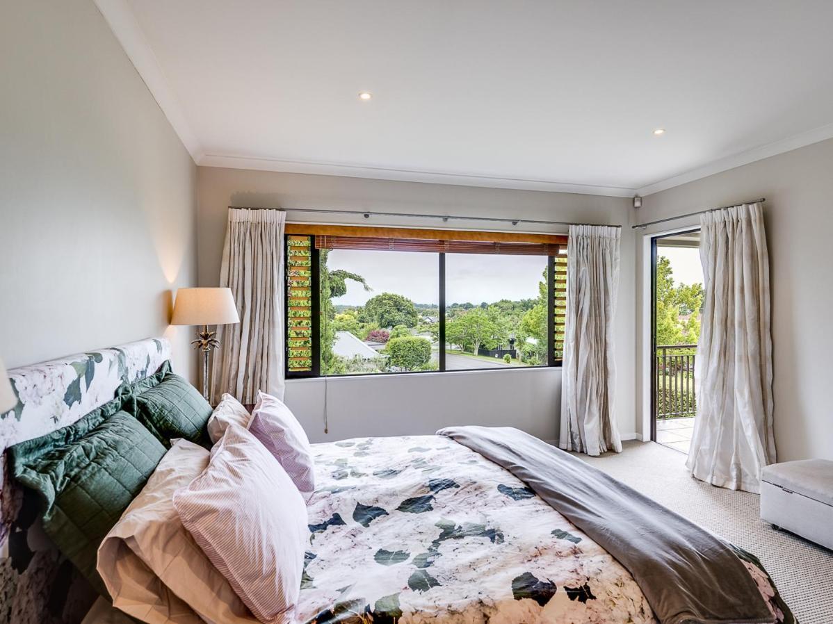 Busby Hill Villa - Havelock North Holiday Home Buitenkant foto
