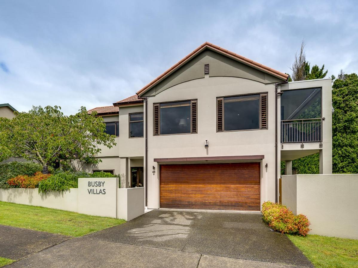 Busby Hill Villa - Havelock North Holiday Home Buitenkant foto